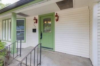 Building Photo - 106 E 16th St