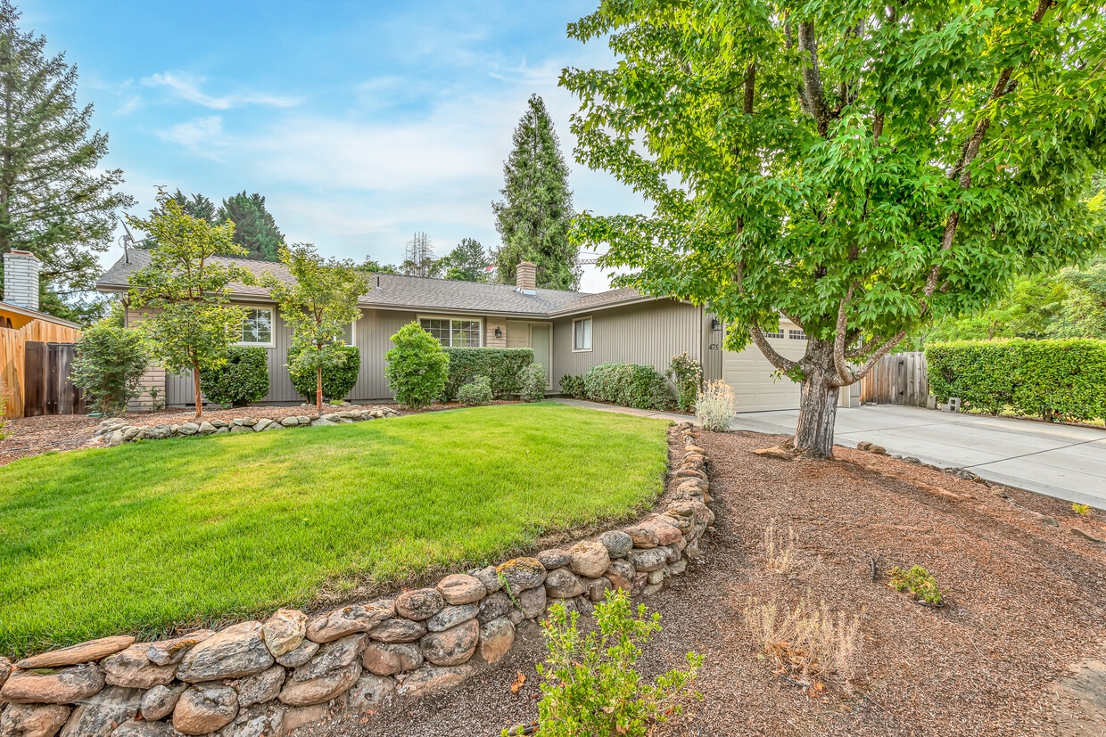 Foto principal - 475 Sutter Ave