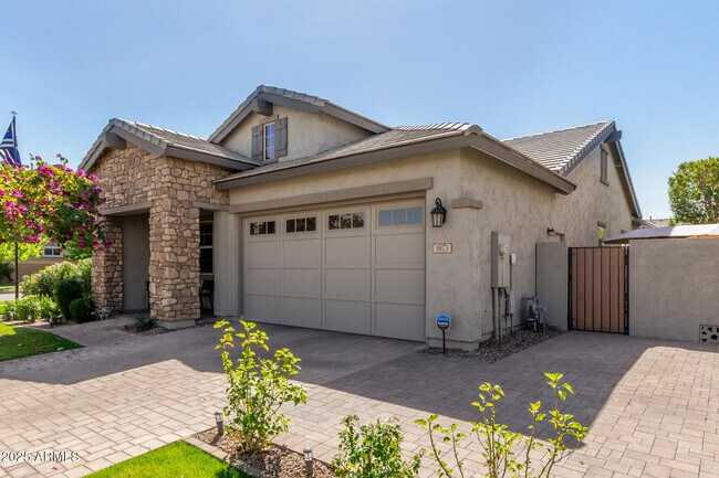 Building Photo - 3873 E Appaloosa Rd