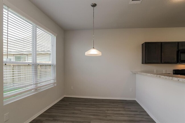 Building Photo - 21514 Kimro Ln