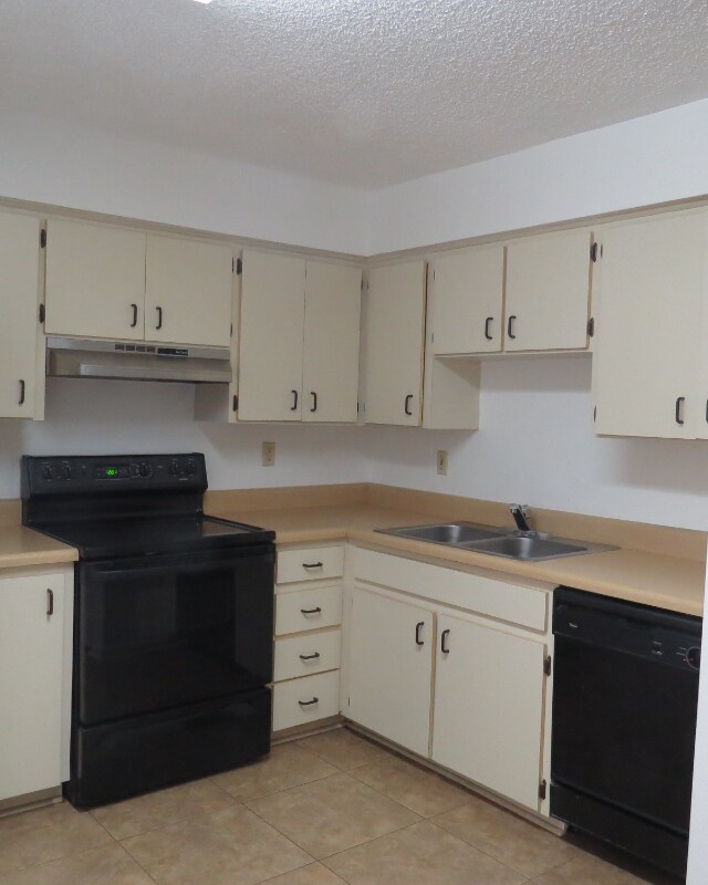 Foto del edificio - 8419 N Manhattan Ave