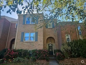 Building Photo - 6651 Midhill Pl