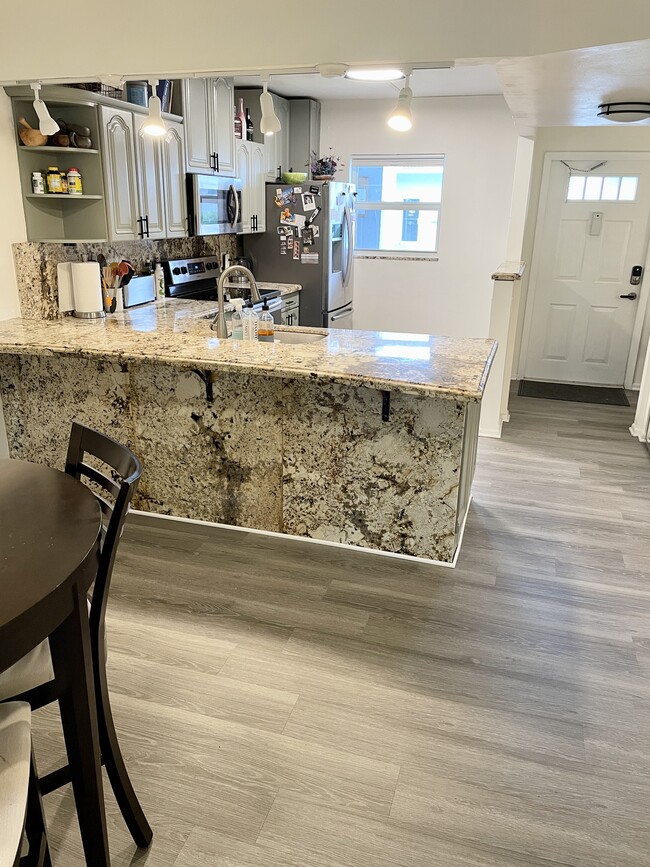 kitchen - 2800 SW 22nd Ave