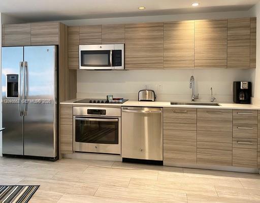 Foto del edificio - 121 NE 34th St