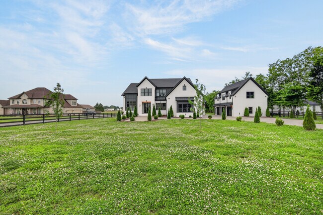Foto del edificio - 360 Rucker Rd