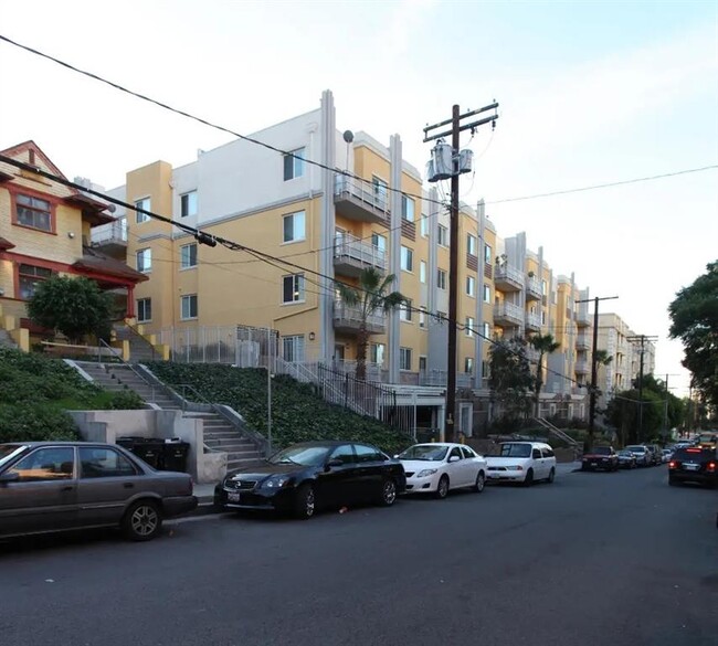 Building Photo - 450 S Grand View St