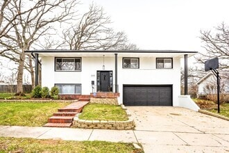 Building Photo - 1034 Forest Ln