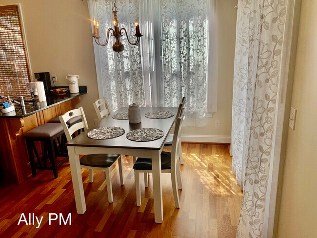 Foto del edificio - 1052 Glenwood Station Ln