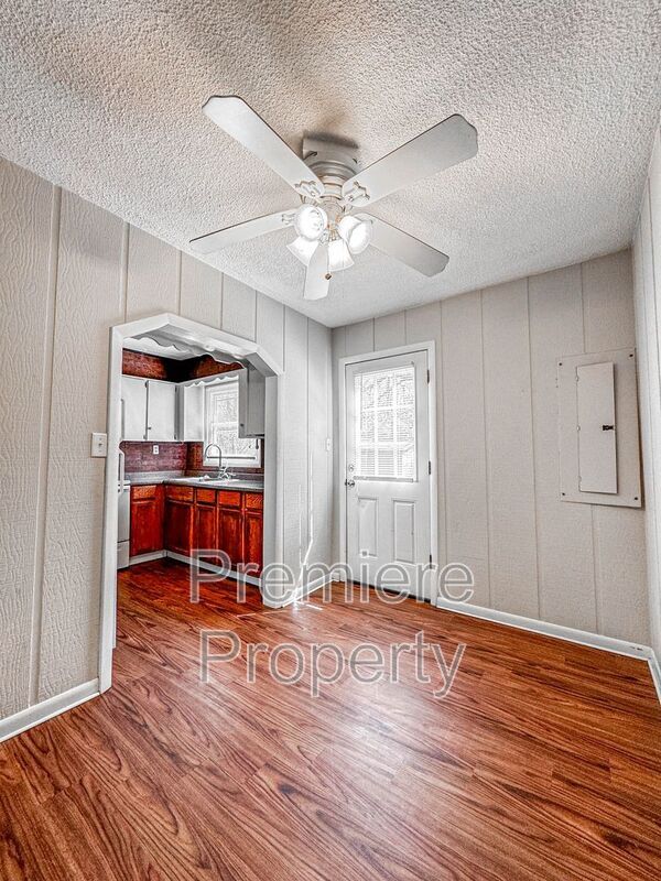 Foto del edificio - 7111 NE 52nd St