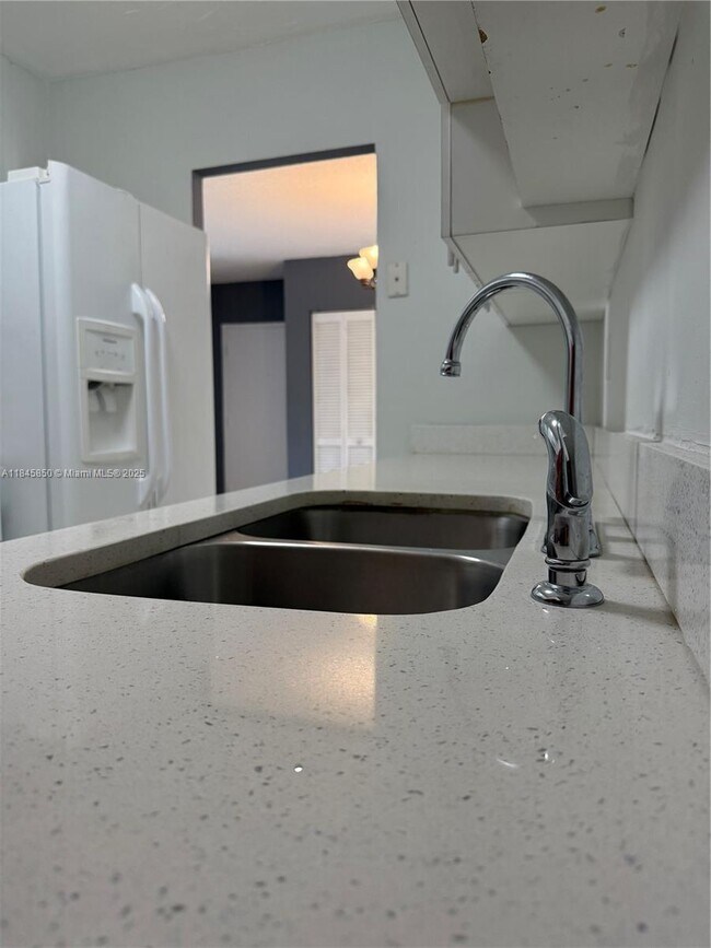 Foto del edificio - 5501 NW 7th St