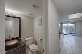 Building Photo - 7720 Theissetta Dr