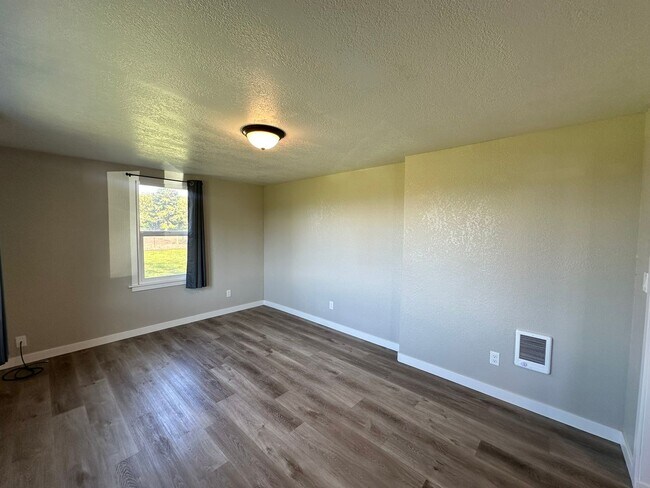 Foto del edificio - $500 OFF Move in Costs!!