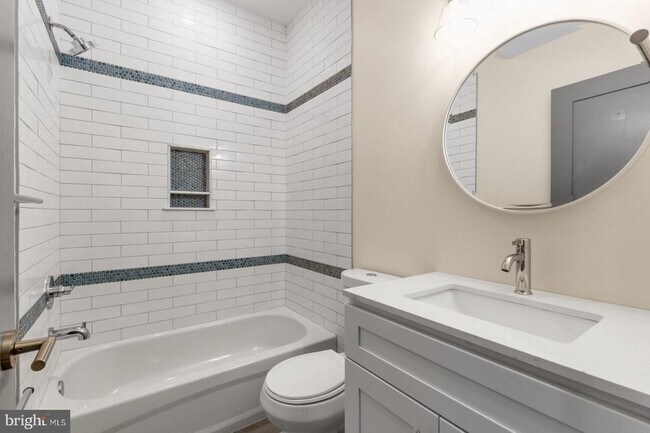 Building Photo - 511 Gorgas Ln