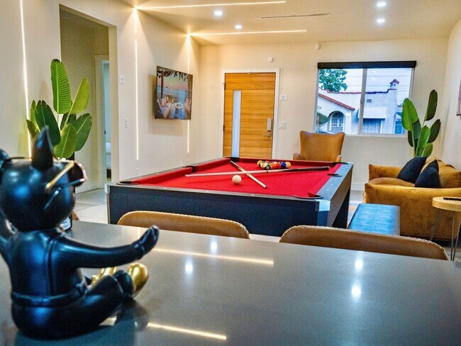 Building Photo - 3 Bedroom Single Family Home in Los Angeles