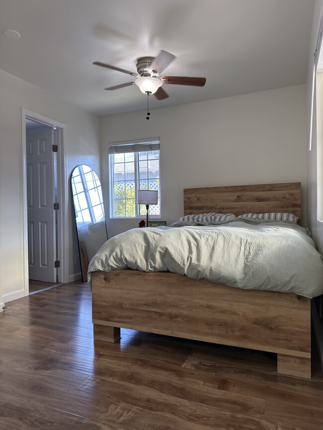 Foto del edificio - Atwater Village Bungalow Unit #2