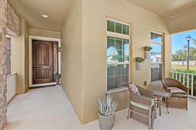 Building Photo - 8746 Crescendo Ave