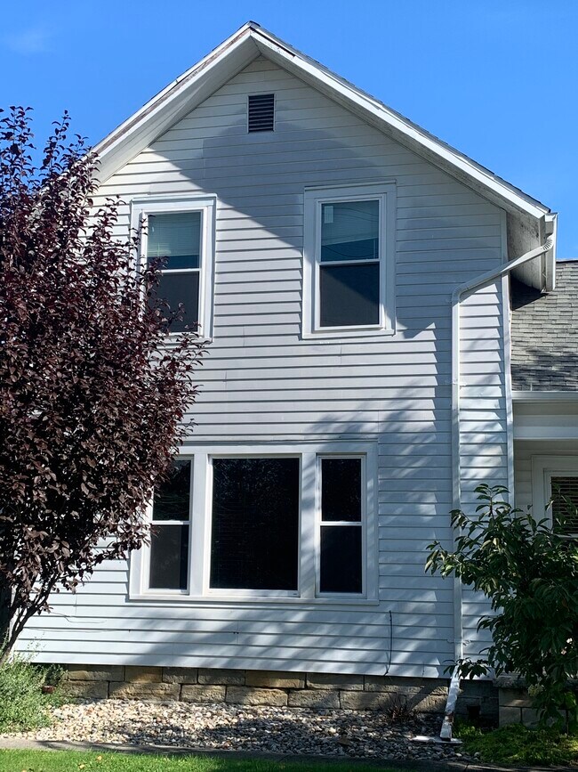 Foto del edificio - 125 Benedict Ave