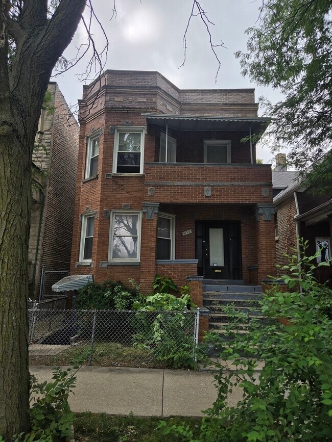 Building Photo - 2120 S Ridgeway Ave