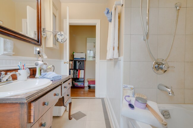 Foto del edificio - 1001 Grandview Dr