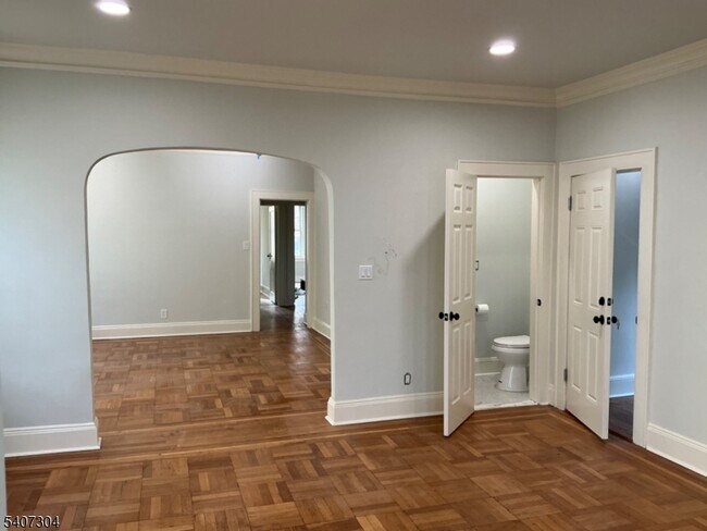 Foto del edificio - 176 Weequahic Ave