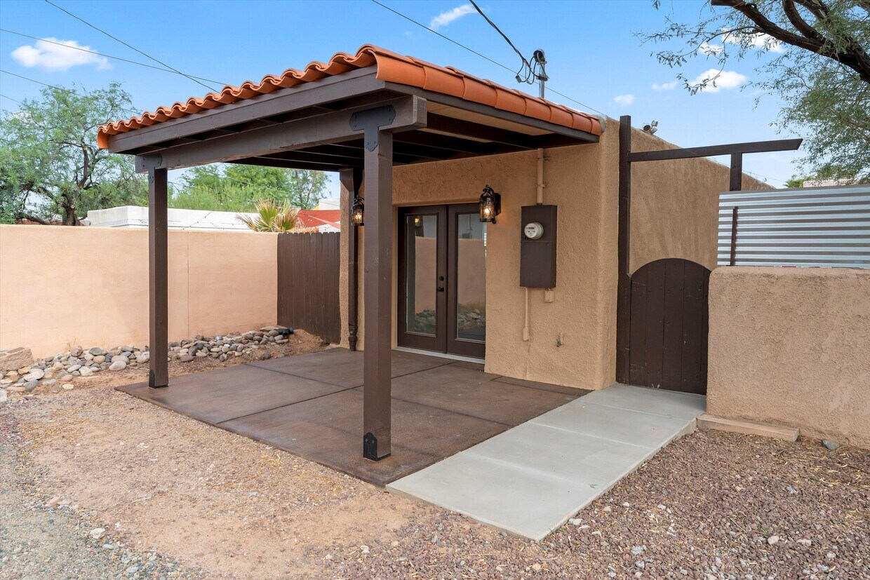 Foto principal - 1320 E Hampton St