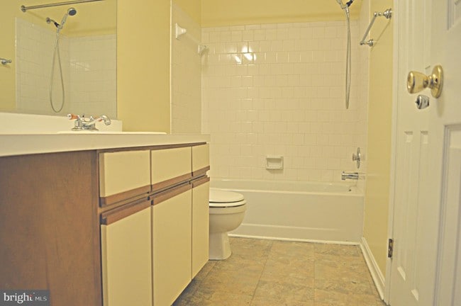 Building Photo - 24A Deer Run Ct