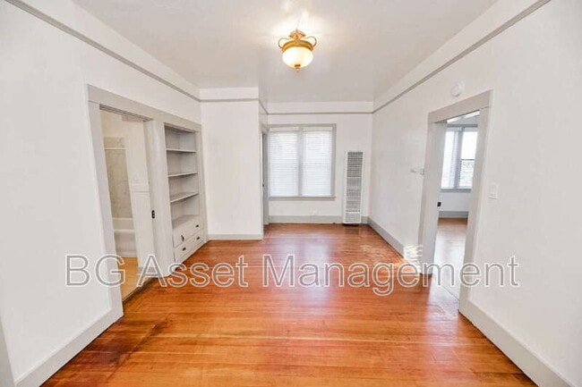 Foto del edificio - 639-D Carolina St