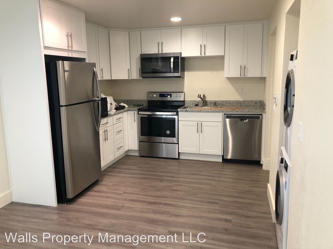 4123 Whitman Ave N, Seattle, WA 98103 Room for Rent in Seattle, WA