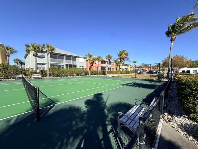 Foto del edificio - Waterfront Condo 3/2/1 - FULLY FURNISHED! - (Available annually or monthly)