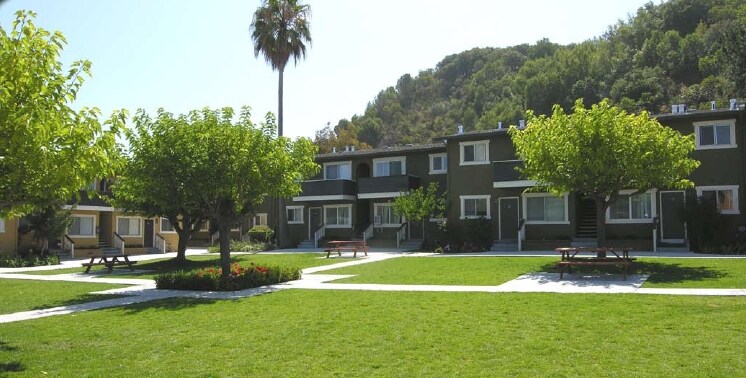 Foto del edificio - La Brea Apartments