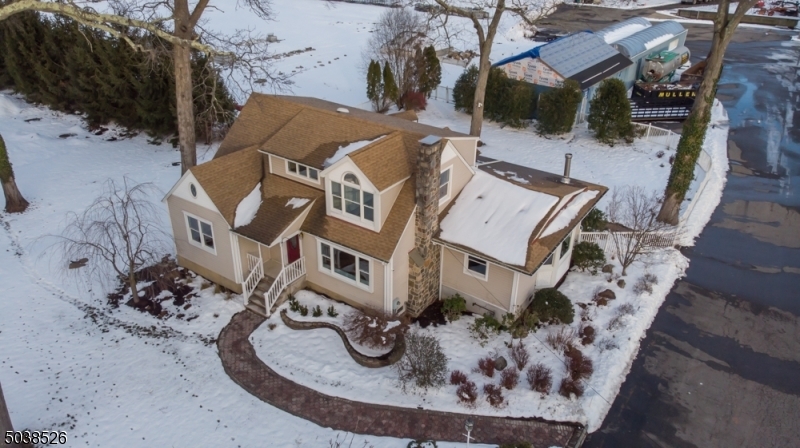 Primary Photo - 132 Beaverbrook Rd