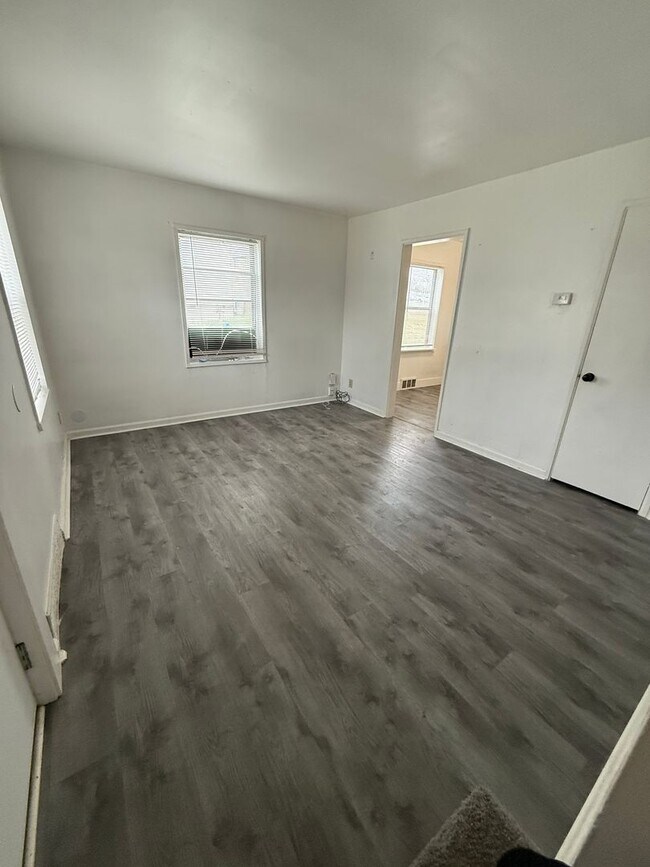 Foto del edificio - 9523-9525 Charlotte St