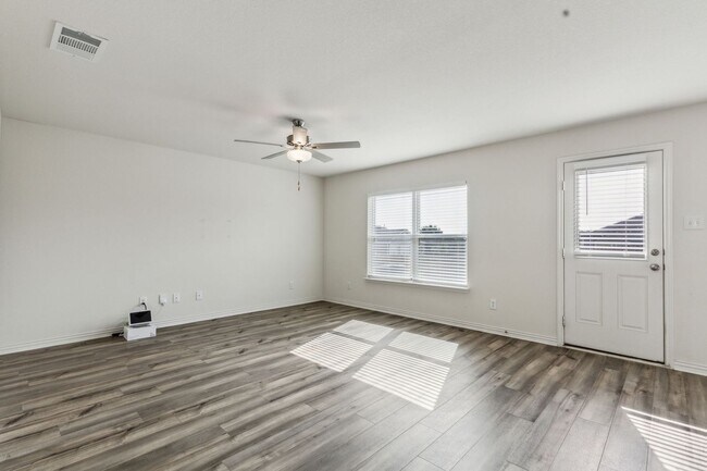 Foto del edificio - Coming Soon - The best of living at Vista ...