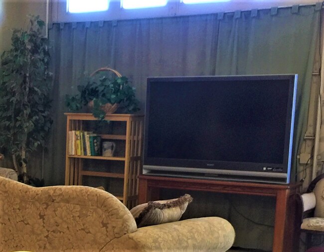 4667 E Wood Ave, Laton, CA 93242 House Rental in Laton, CA