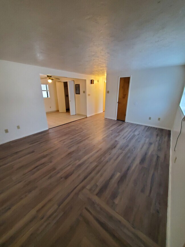 Foto del edificio - 1430 Jefferson Ave