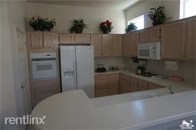 Foto del edificio - 78548 Crystal Falls Rd