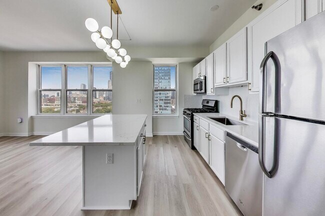 Foto del edificio - 5 E 14th Pl