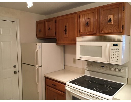 Building Photo - 24 Walden Dr