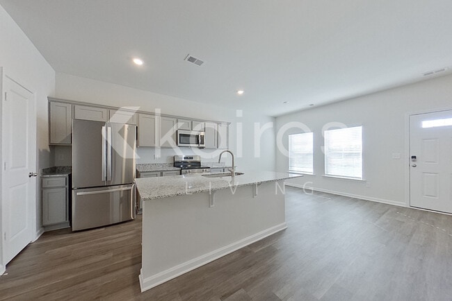 Foto del edificio - 2129 Banyon Cir