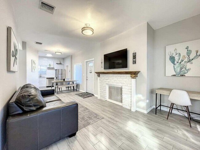 Foto del edificio - 1500 SW 12th St