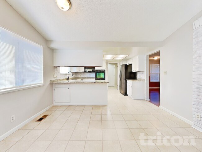 Foto del edificio - 3420 Alpland Ln