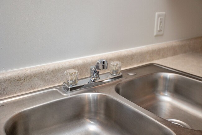 Foto del edificio - 3 Bedroom, Single-story Townhomes for rent...