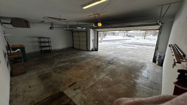 Foto del edificio - 8700 Loch Lomond Blvd