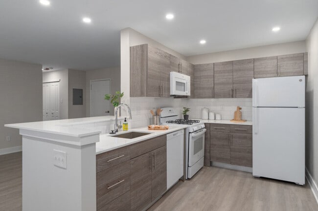 Building Photo - The Ridge Apartments