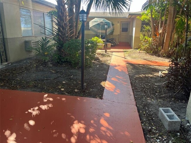 Building Photo - 505 N 20th Ave