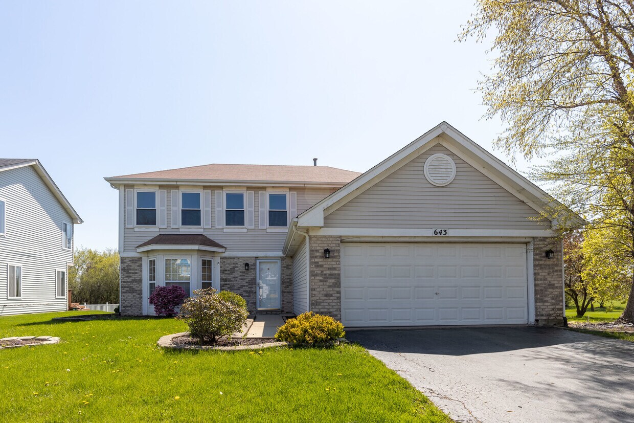 643 Maple Dr, Streamwood, IL 60107 House Rental in Streamwood, IL