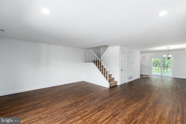 Building Photo - 3458 Norwood Pl