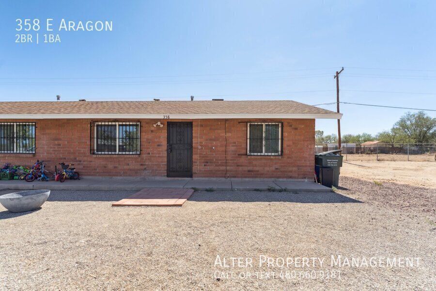 Primary Photo - 358 E Aragon-