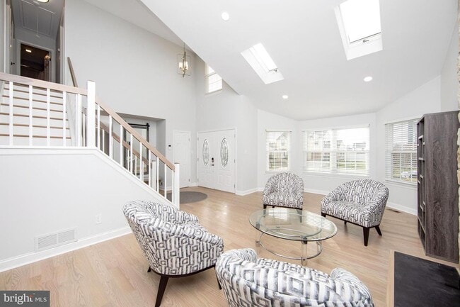 Building Photo - 17 Hardwicke Dr