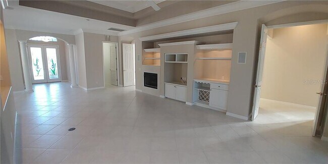 Building Photo - 9088 Willow Brook Dr